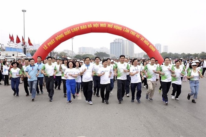 8,000 take part in Olympic Run Day, launch of Run for Peace - 1