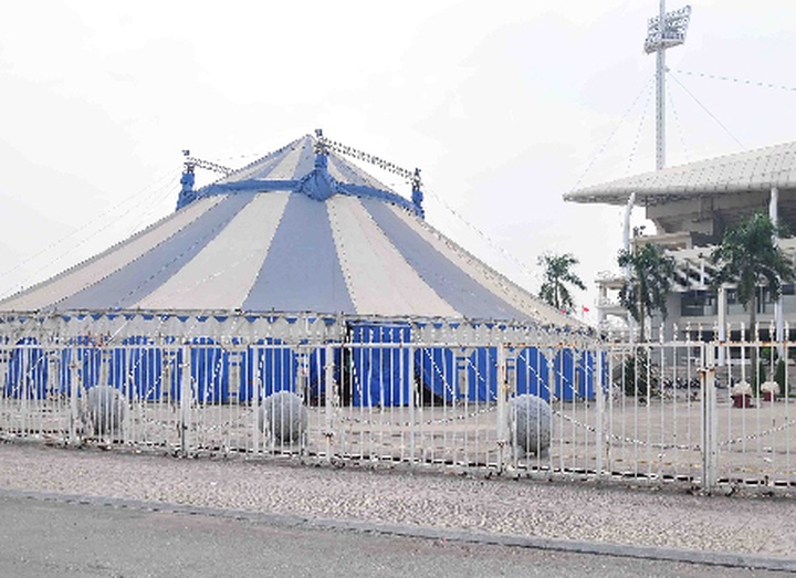 Local authorities defend 'extra services' at My Dinh Stadium - 1 Local authorities defend 'extra services' at My Dinh Stadium - 1