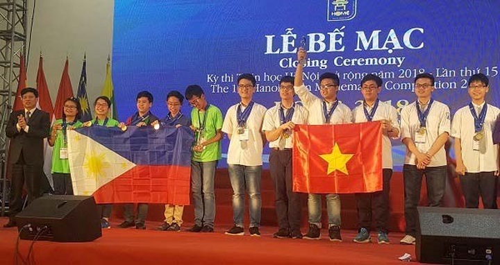 Vietnam wins four gold medals at Hanoi Open Maths Contest - 1