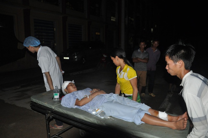 Landslide kills two, injuring seven in Yen Bai - 1 Landslide kills two, injuring seven in Yen Bai - 1