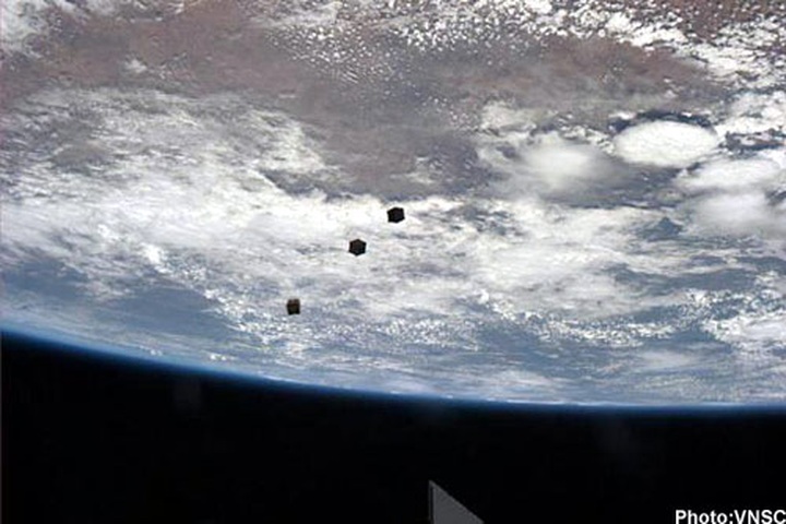 Made-in-Vietnam macro satellite sends first signals - 1