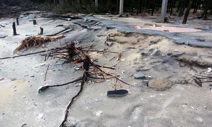 Hue beaches face severe erosion - 2