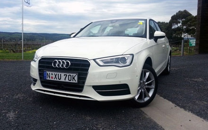 Overseas Vietnamese seeking to re-export ineligible cars - 1