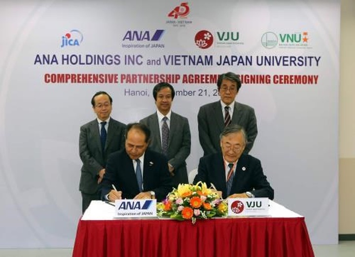 Vietnam-Japan University signs cooperation deal with Japanese group - 1 Vietnam-Japan University signs cooperation deal with Japanese group - 1