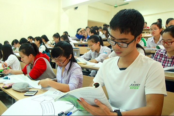 Key role for enterprises in university education - 1 Key role for enterprises in university education - 1