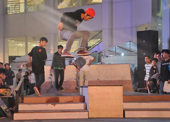 Extreme sporting event attracts Hanoi youths - 7 Extreme sporting event attracts Hanoi youths - 7