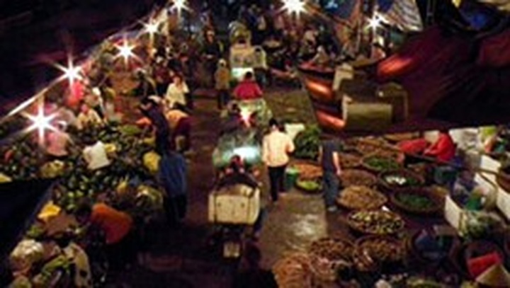 Conde Nast Traveler lists Long Bien Market a world's best - 1