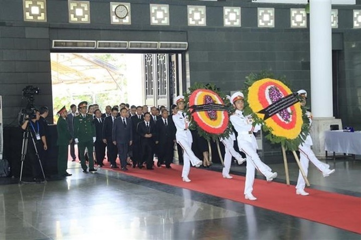1,500 delegations pay tribute to President Tran Dai Quang - 1