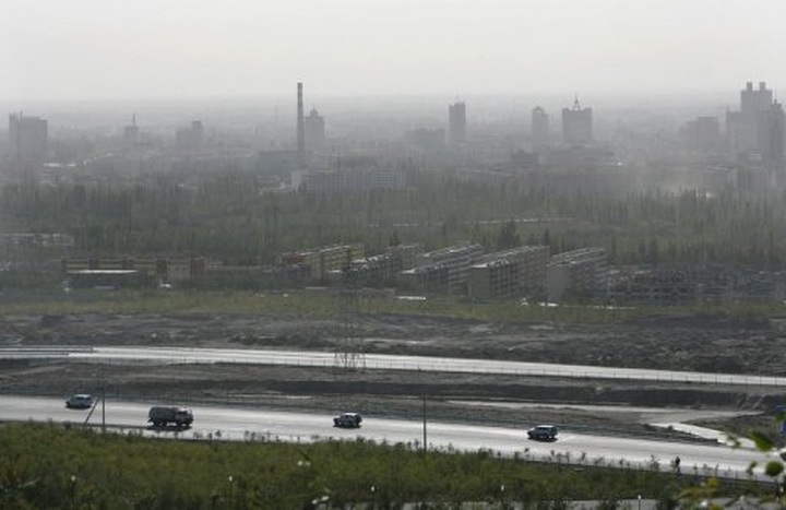 Knife attack in China's Xinjiang kills 4 - 1 Knife attack in China's Xinjiang kills 4 - 1