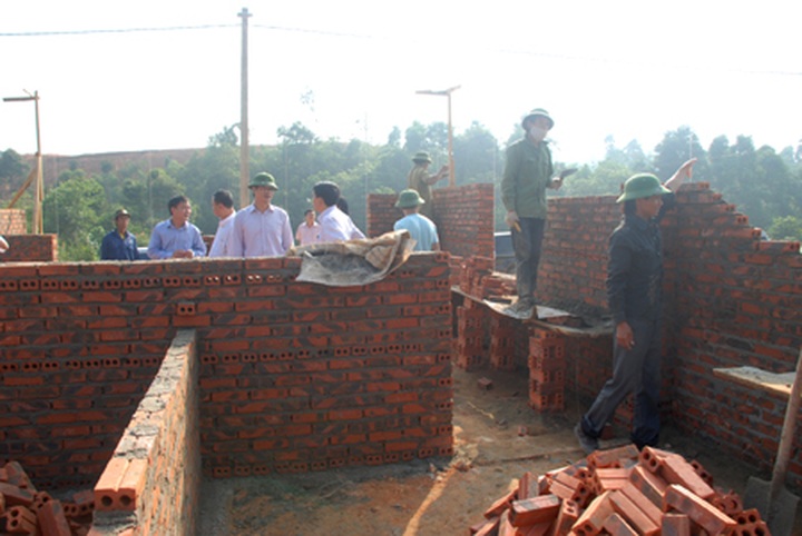 Low relocation compensation slows down VND6.8 trillion power project - 2