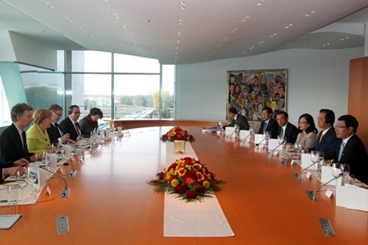 German Chancellor appreciates ties with Vietnam - 3