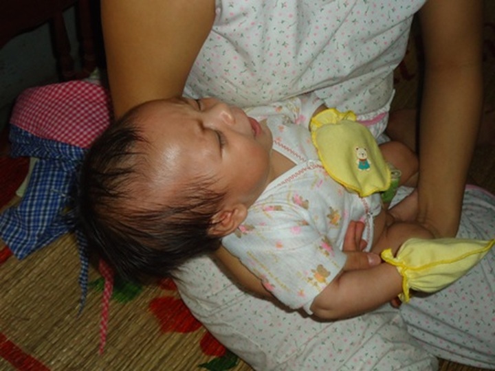 Two-month old boy needs milk - 1 Two-month old boy needs milk - 1