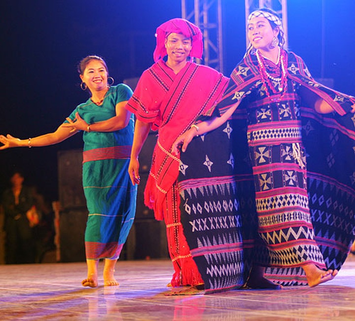 Ethnic costumes on show - 10