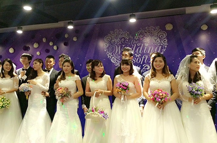 IT couples hold joint old-fashioned wedding - 1