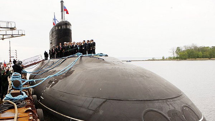 Russia hands over first submarine to Vietnam - 1