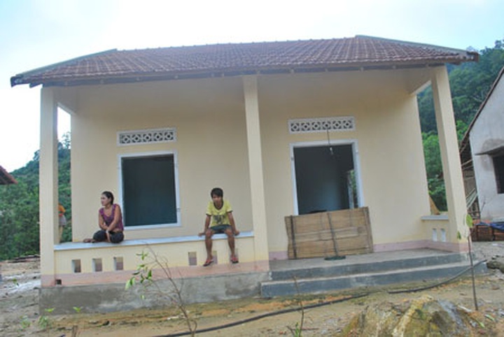 Power project leaves thousands homeless - 4 Power project leaves thousands homeless - 4