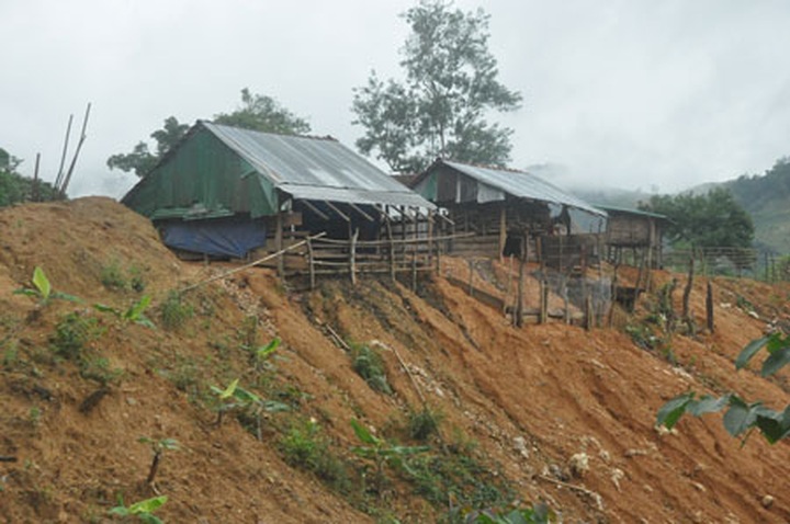 Power project leaves thousands homeless - 1 Power project leaves thousands homeless - 1