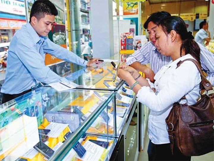 Parents splurge millions on gifts for children and influence - 1