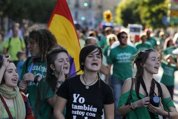 IMF says debt-hit Europe must 'restore confidence' - 1