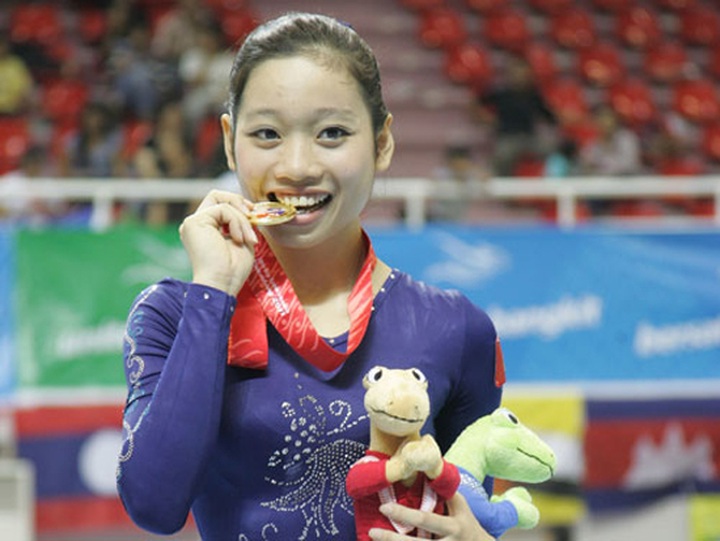 Gymnast Ha Thanh voted as best athlete in 2012 - 1