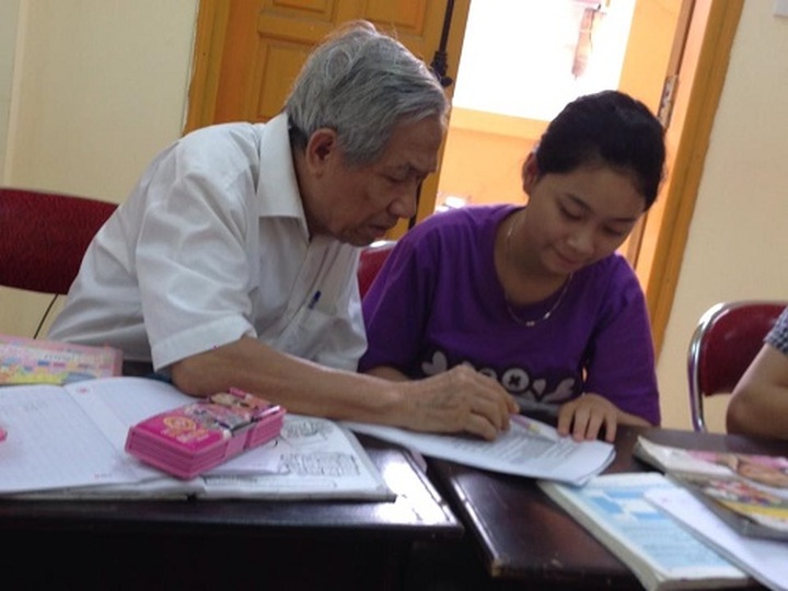 Retired teacher offers free education - 2 Retired teacher offers free education - 2