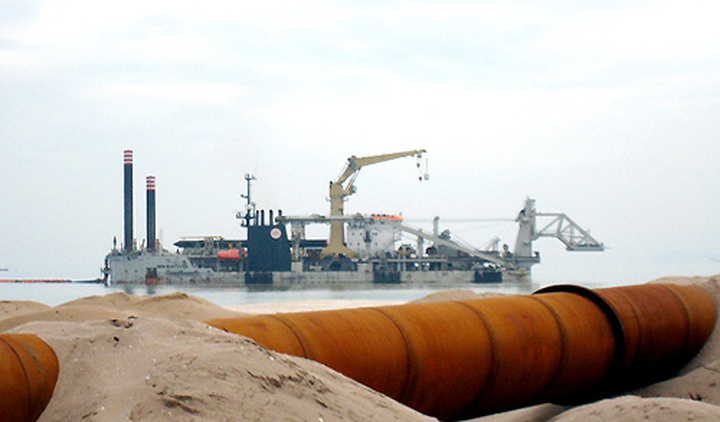 Abandoned projects take toll on local communities - 2