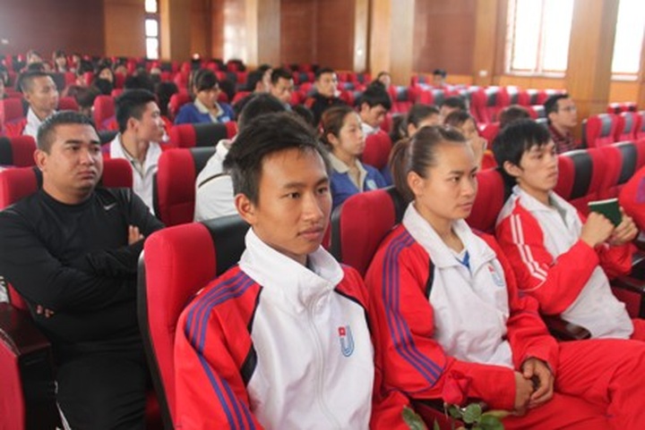 Vietnam finishes runners-up in regional student sports festival - 3