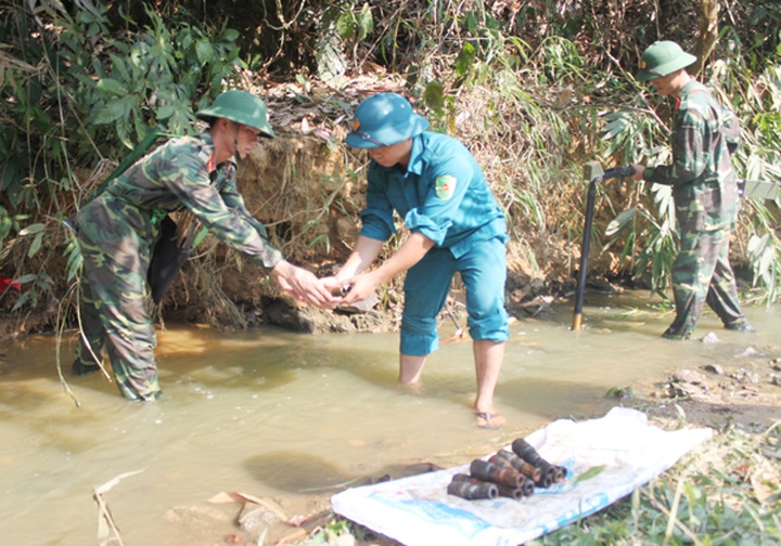 Over 500 grenades found in Lao Cai - 1