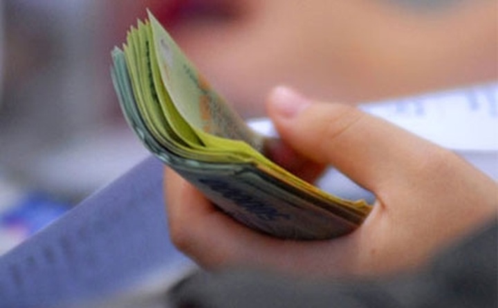 Ministry mulls lifting income tax threshold in 2014 - 1