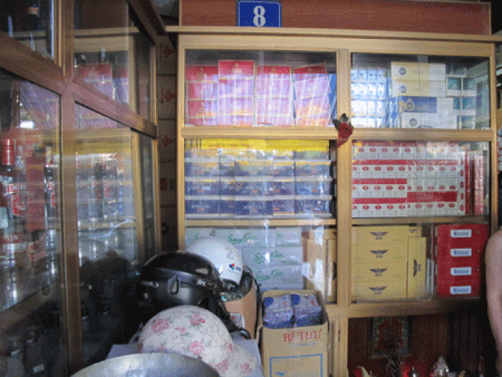 Most tobacco shops violate advertising laws - 1