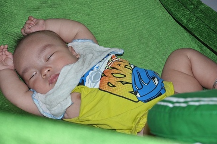 Blind mother seeks help for ill son - 1