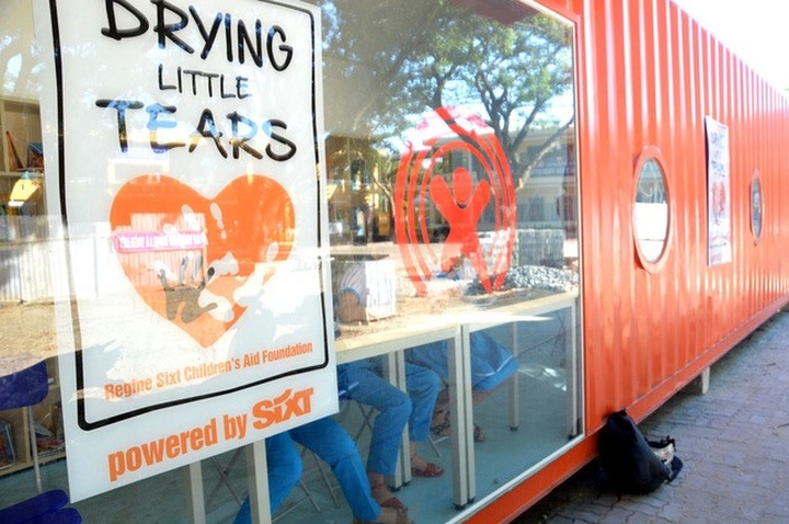 Used shipping containers turned into libraries - 2