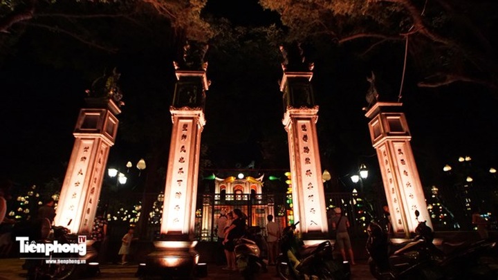 Hanoi Temple of Literature decorated for Mid-Autumn Festival - 1 Hanoi Temple of Literature decorated for Mid-Autumn Festival - 1