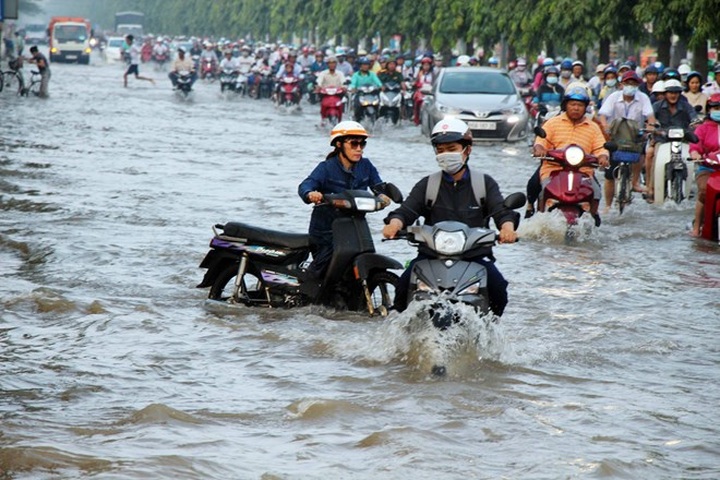 Vietnam exerts efforts to ease climate change impacts: official - 1