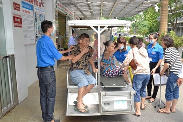 Hospitals to improve health workers' attitude towards patients - 1