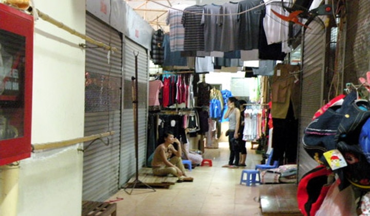 Market traders cease trading due to slow sales - 1