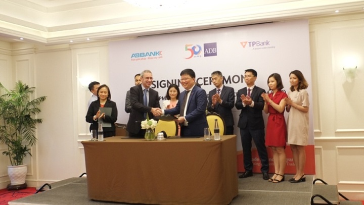 ADB adds two more Vietnamese banks to trade finance program - 1