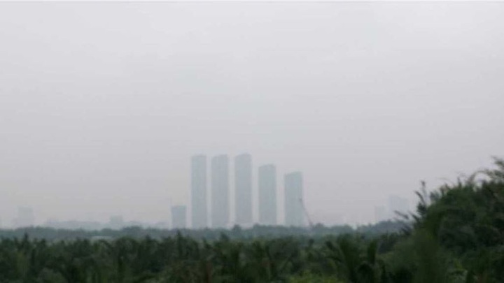 Fog covers HCM City - 6