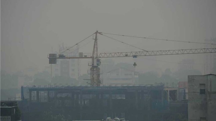 Fog covers HCM City - 8