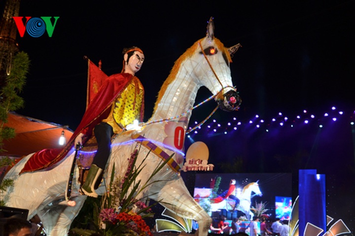 Giant lantern parade celebrating Full-Moon Festival - 30