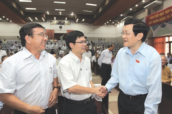 Voters want more help for ailing businesses, but not real estate - 1