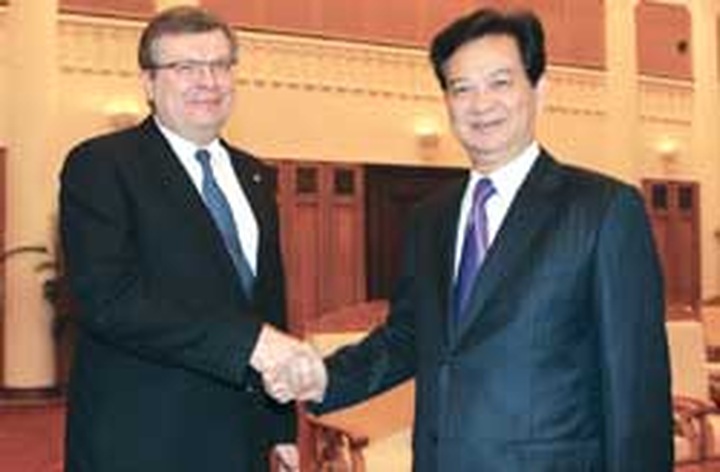 Co-operative ties with Ukraine get a boost with envoy's visit - 1