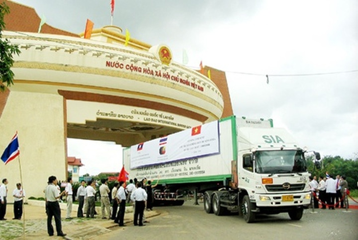 Vietnam strives for $30b border trade by 2020 - 1