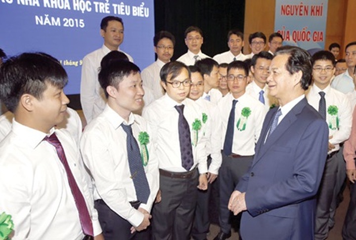 PM vows to support excellent young scientists - 1