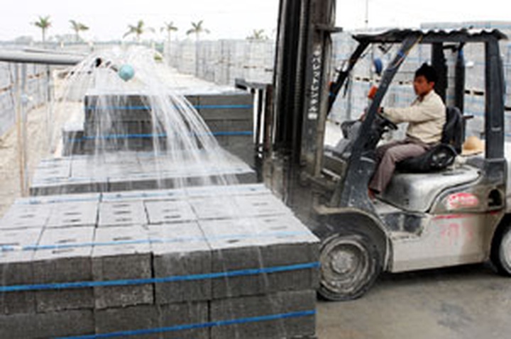 SMEs urged to update products - 1