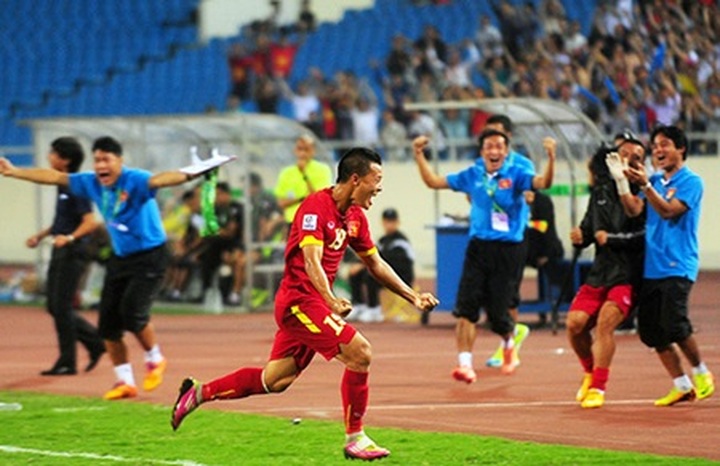 Vietnam top Group A with 3-1 victory - 1