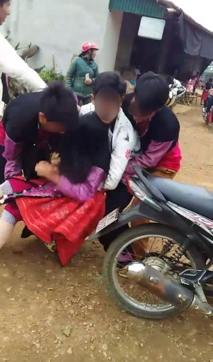 "Wife abducting" custom criticised again after real abduction attempt - 1