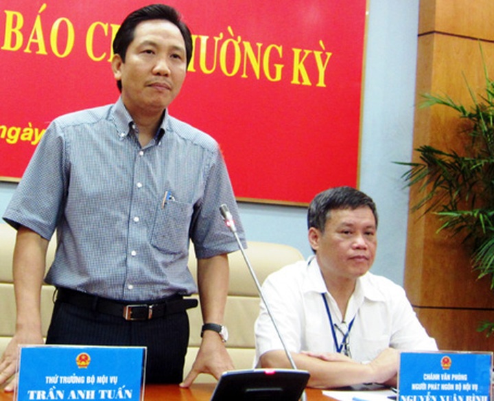 Authorities focus on corruption problem - 1