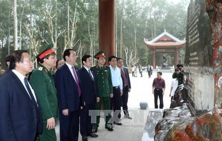 President Tran Dai Quang visits K9-Da Chong historic site - 1
