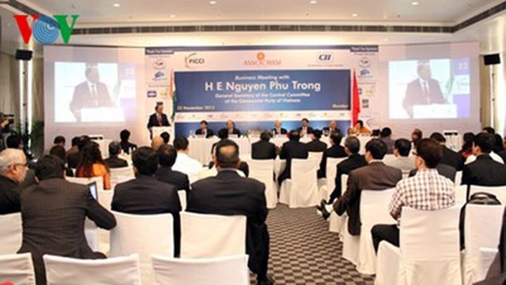 Party leader attends Mumbai business forum - 1